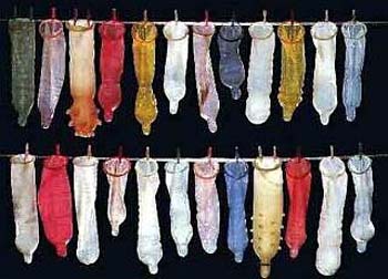 Chlamydia prevention by condoms